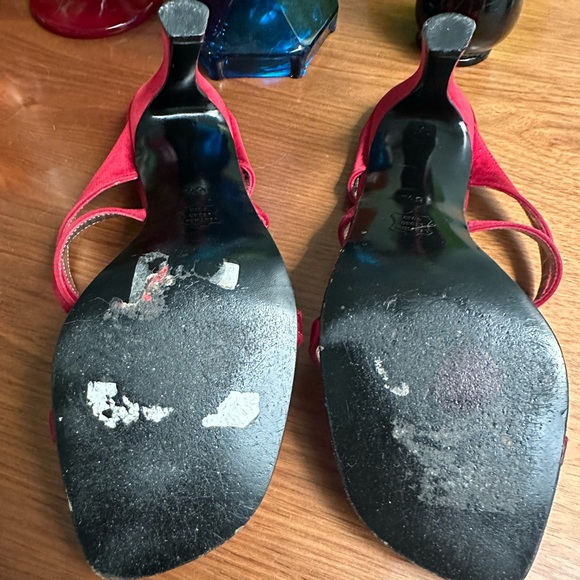 Vintage Red Charles Jourdan Paris Strappy Satin Sandals Heels Size 6 1/2 Roses - Picture 9 of 13